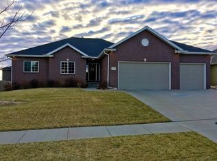 6641 S 86th St, Lincoln, NE 68526