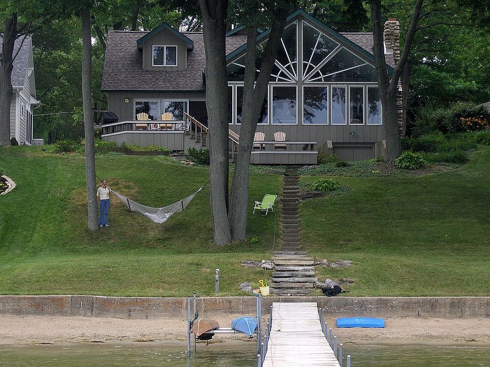 1st image of 598 E Clear Lake Dr