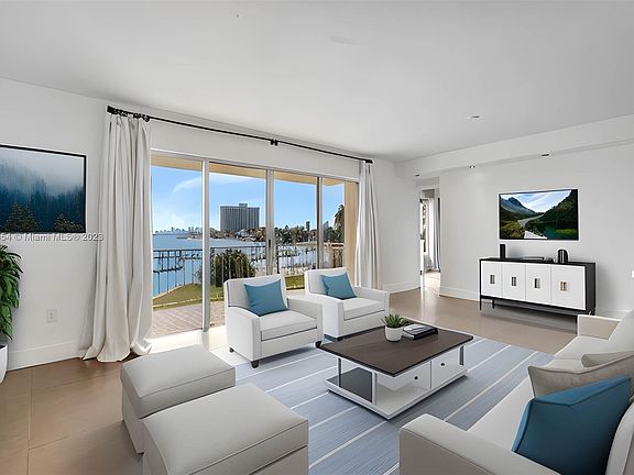 2nd image of 11111 Biscayne Blvd #305