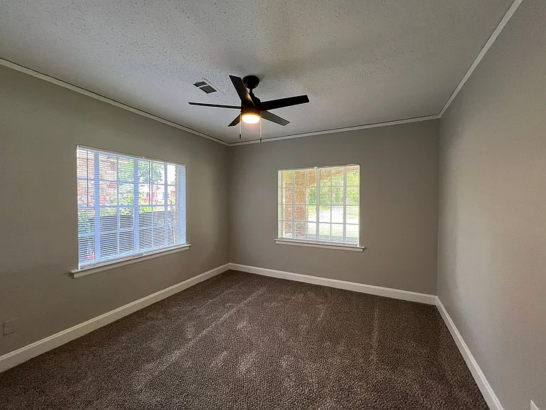 904 Maury St — Photo 11