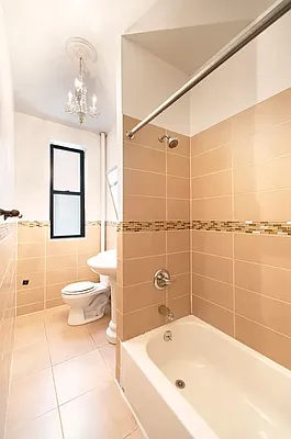 Rented by REAL New York | media 12