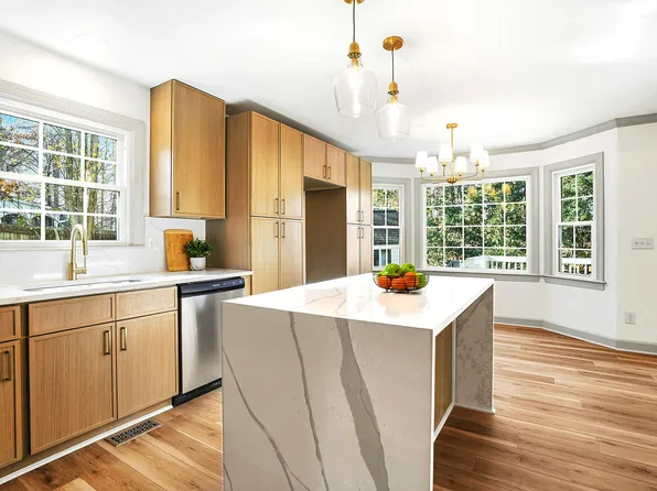 1424 Kildaire Farm Rd, Cary, NC 27511