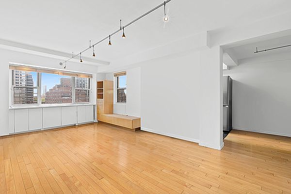 1st image of 301 E 66th St APT 10M