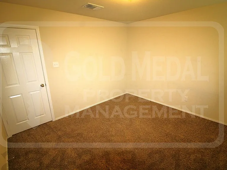 604 Cody James Dr — Photo 18
