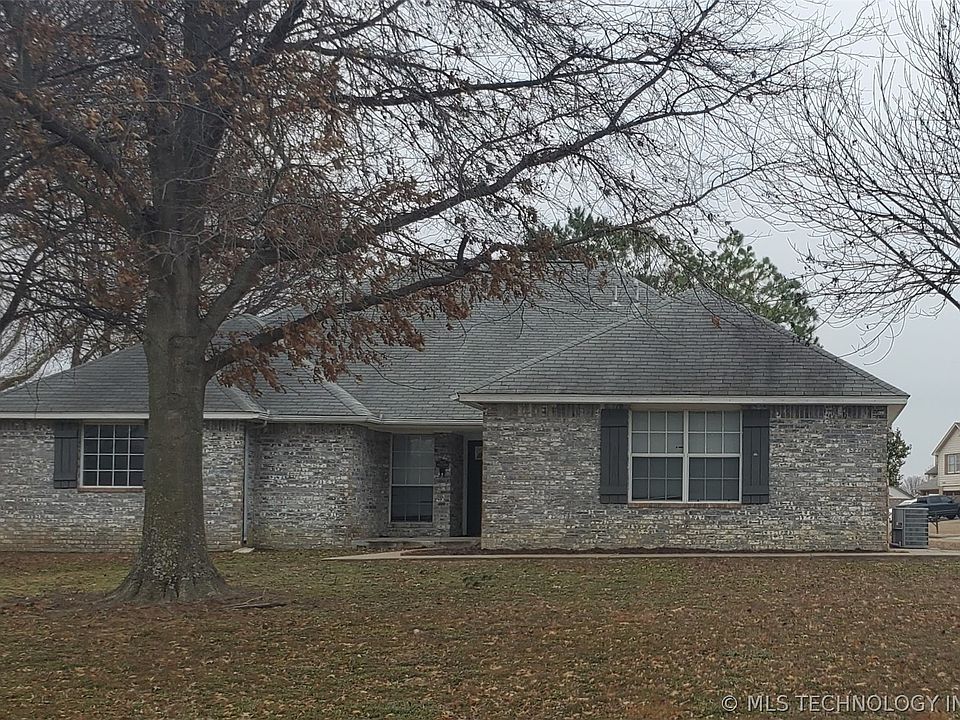 1st image of 13993 S 19th St