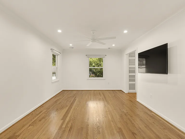 1318 Round Oak Ct — Photo 29