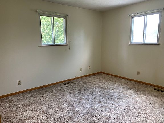 3rd image of 2600 Cleveland Ave