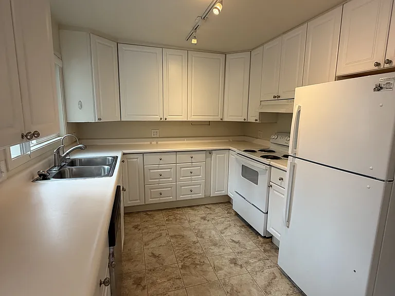 506 Sonoma Ave — Photo 4