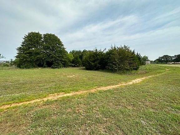 3rd image of 337177 E Highway 62 #1