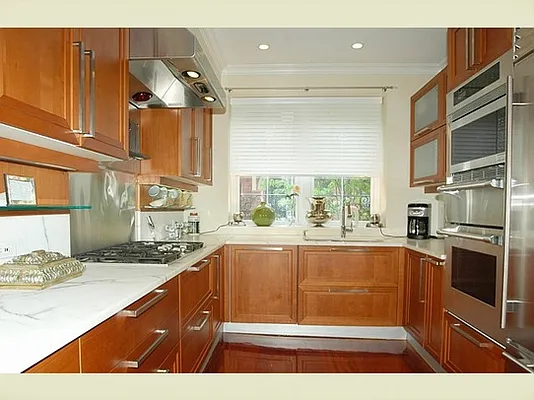 Sold by Stribling | media 4