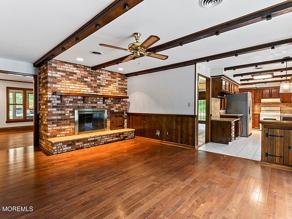 4th image of 205 Edgemere Drive
