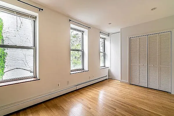 Rented by Realty Collective | media 16