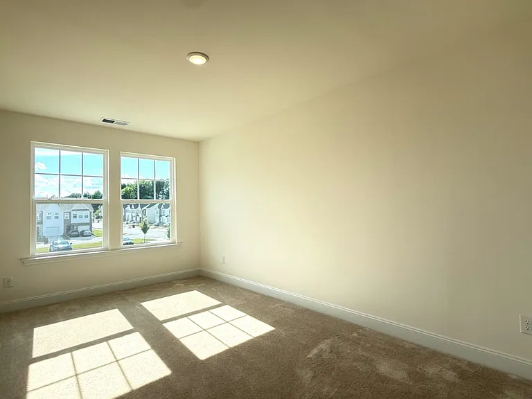 50 Amaryllis Ln — Photo 15