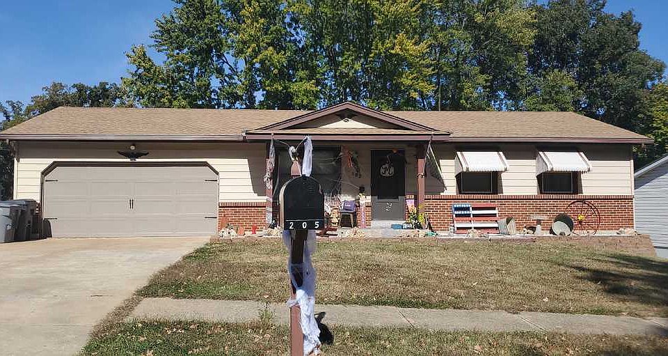 1st image of 205 Saint Leo Dr