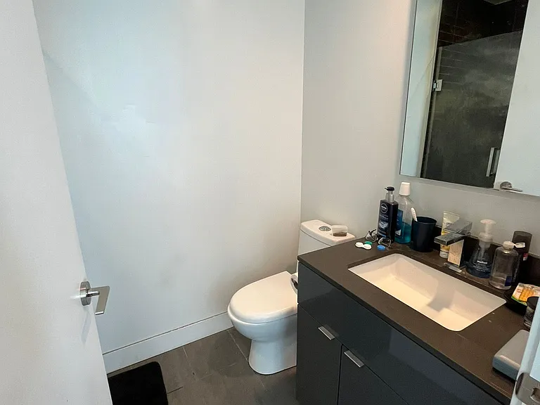 7 Grenville St #3401 — Photo 10
