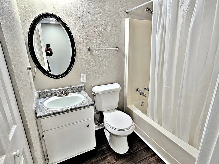 Avalon Cove Townhomes — Photo 19