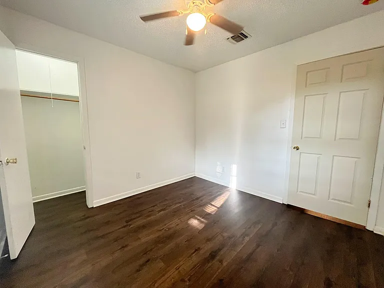 409 La Bradford Dr — Photo 11