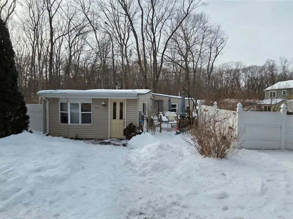 283 Palmer Ave, Warwick, RI 02889