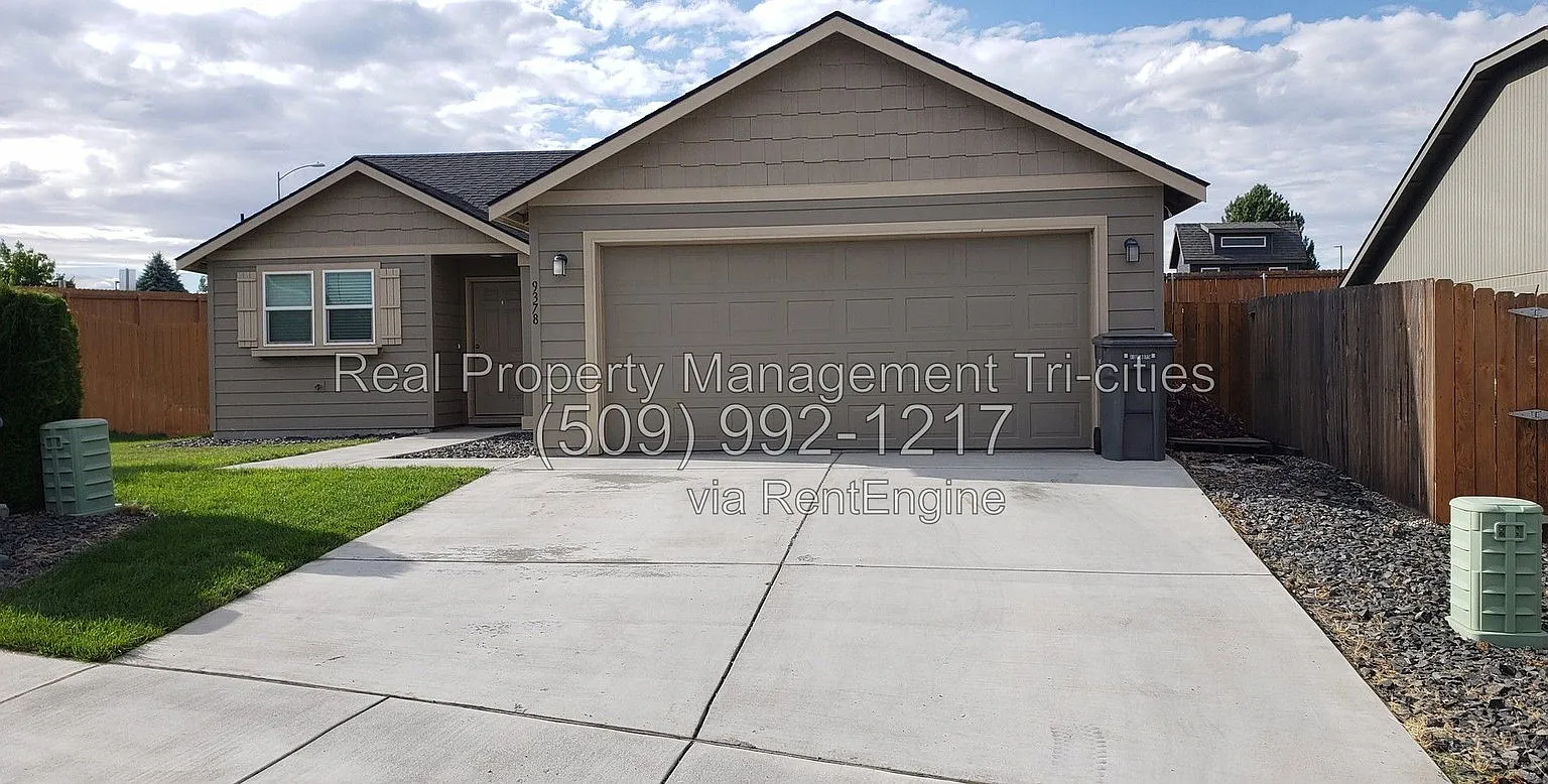 3 bed, 2.0 bath, 1250 sqft, $2,195 — Photo 1