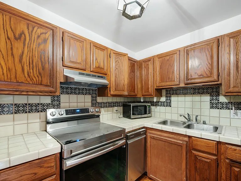 207 & 211 W Water St — Photo 4
