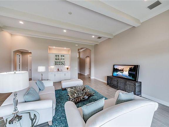 3rd image of 485 Jacqueline Way SW