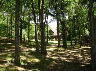 11896 Knollwood Rd, Northport, AL 35475