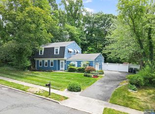 31 Eldorado Dr, Wayne, NJ 07470