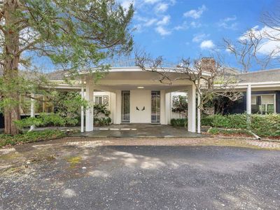 387 & 389 Oyster Bay Road, Mill Neck, NY, 11765