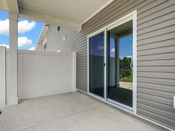 The Beverly B Primary Suite Bathroom