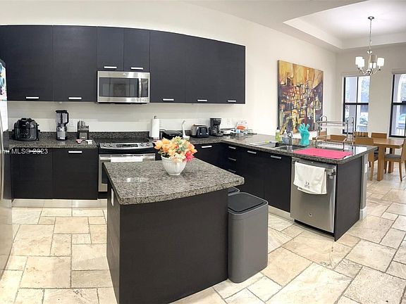 4th image of 8462 NW 52nd St #8462