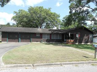 304 Cemetery Ave, Eagle Lake, TX 77434