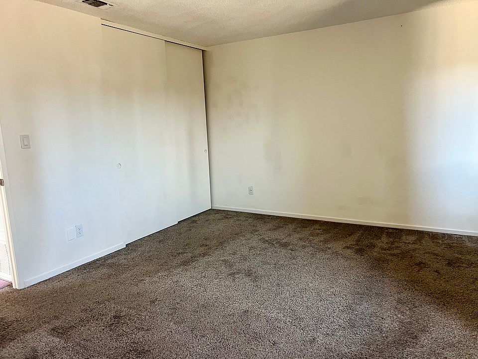2nd image of 518 Gold St