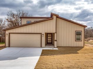 706 Port O Call Dr, Runaway Bay, TX 76426
