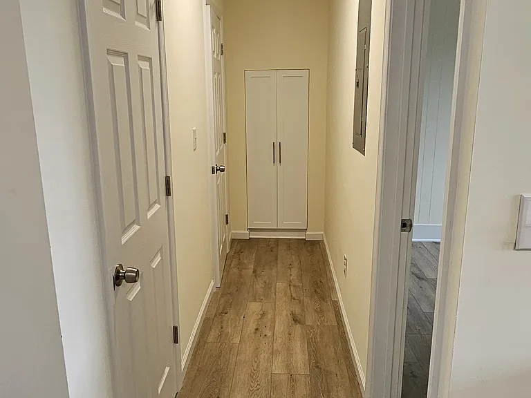 1852 Astolat Rd #101 — Photo 5