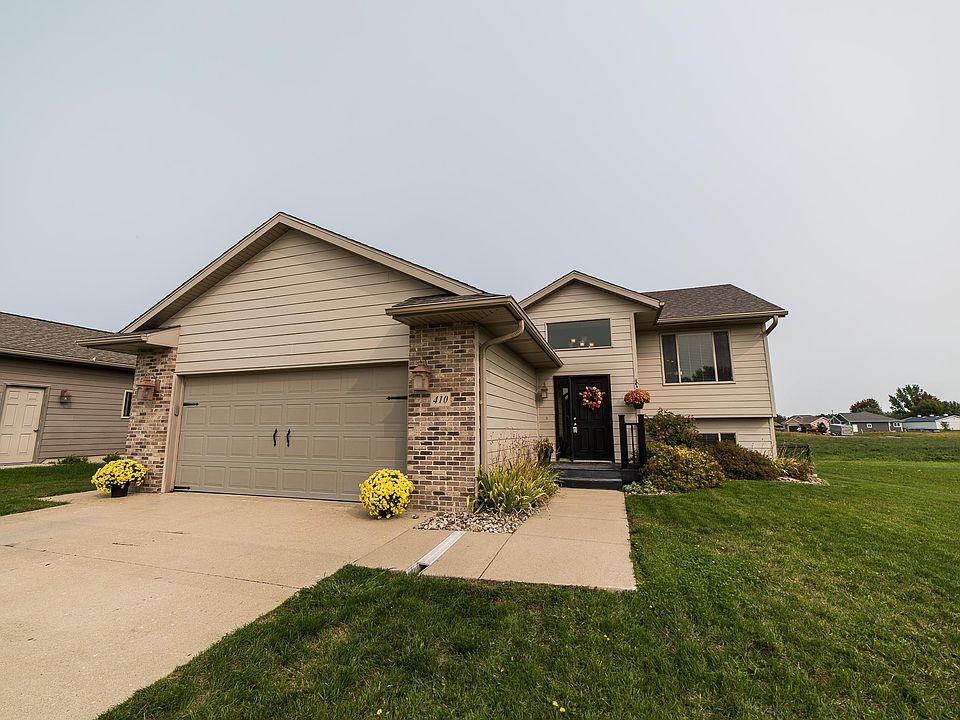 1st image of 410 Pine Brooke Dr