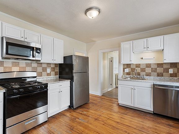 5th image of 18 Belmont St
