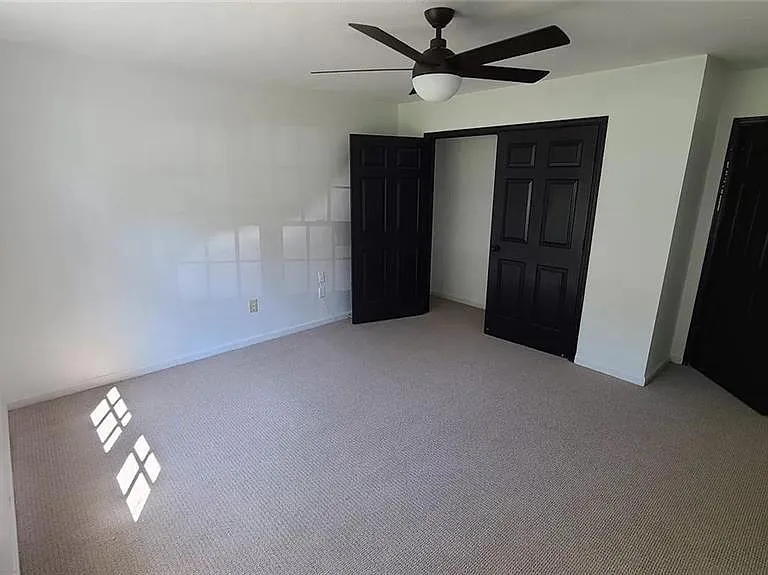 626 Jackson Park Ln — Photo 5