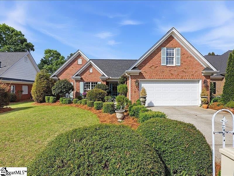 1st image of 231 Bouchillion Dr
