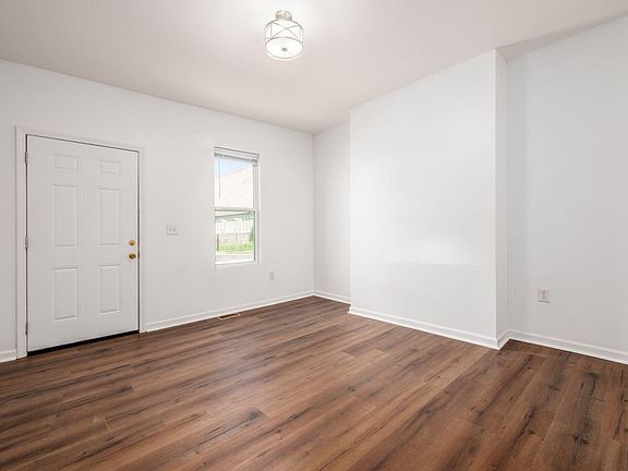 2nd image of 188 Avondale Ave #2