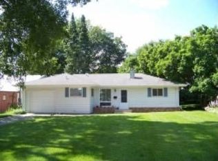 237 Stone St, South Elgin, IL 60177