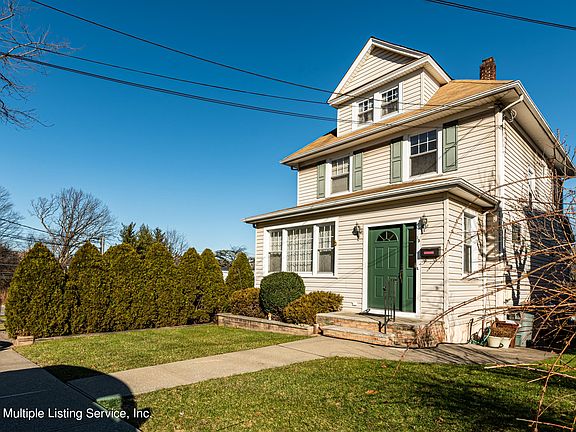 3rd image of 15 Renwick Ave