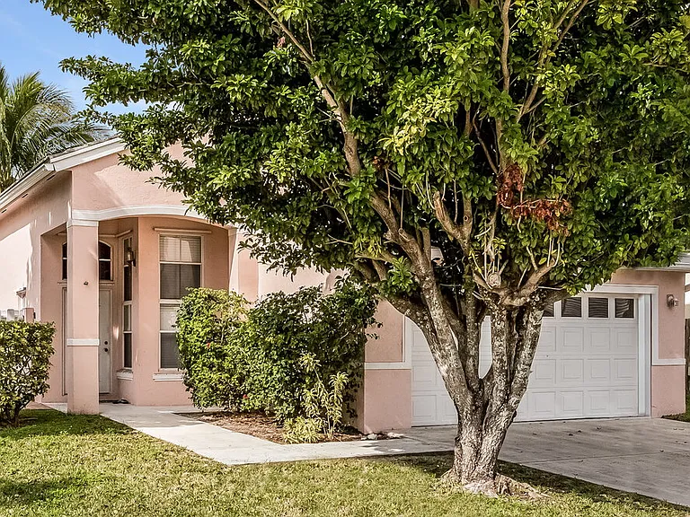 3327 Bonito Ln — Photo 1