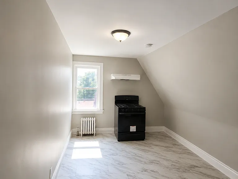 413 Summer Ave #3 — Photo 1