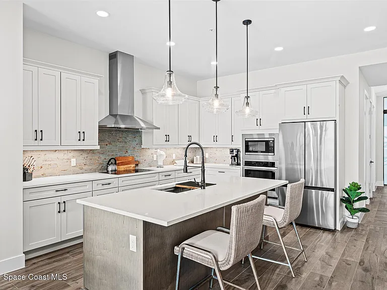 225 Strand Dr #205 — Photo 17