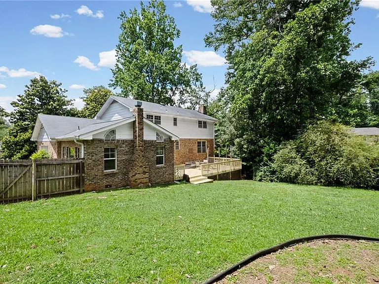 5291 Manhasset Cv — Photo 38