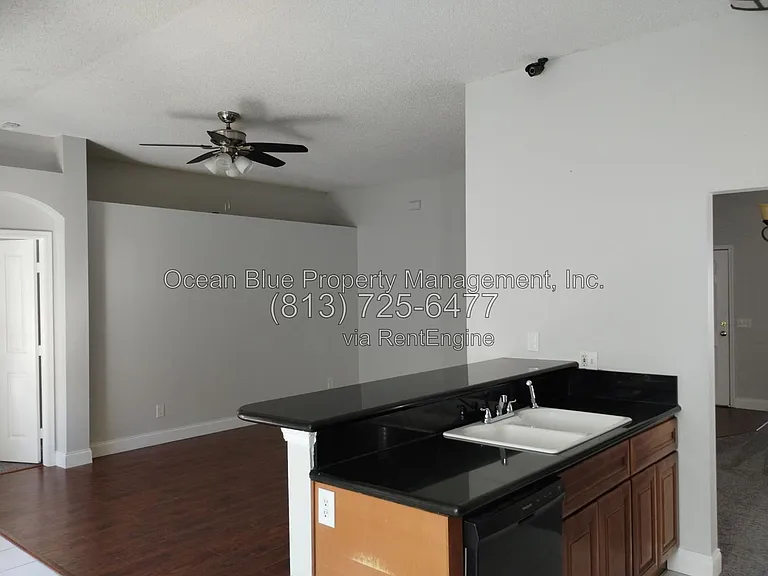 13548 Bellingham Dr — Photo 4