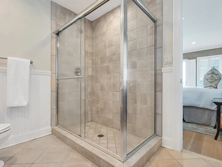 125 Dune Rd — Photo 34