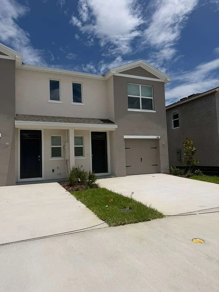 3 bed, 1673 sqft, $2,099 — Photo 4