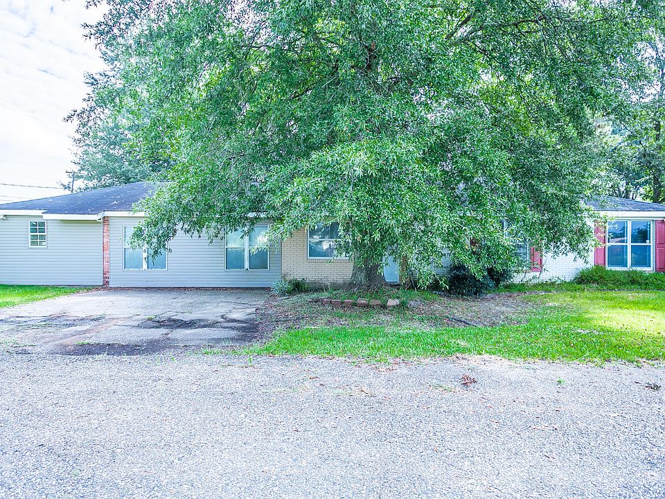 1st image of 450 Charmaine Ave