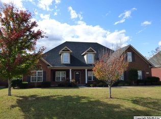 114 Cedar Run Ln, Huntsville, AL 35811